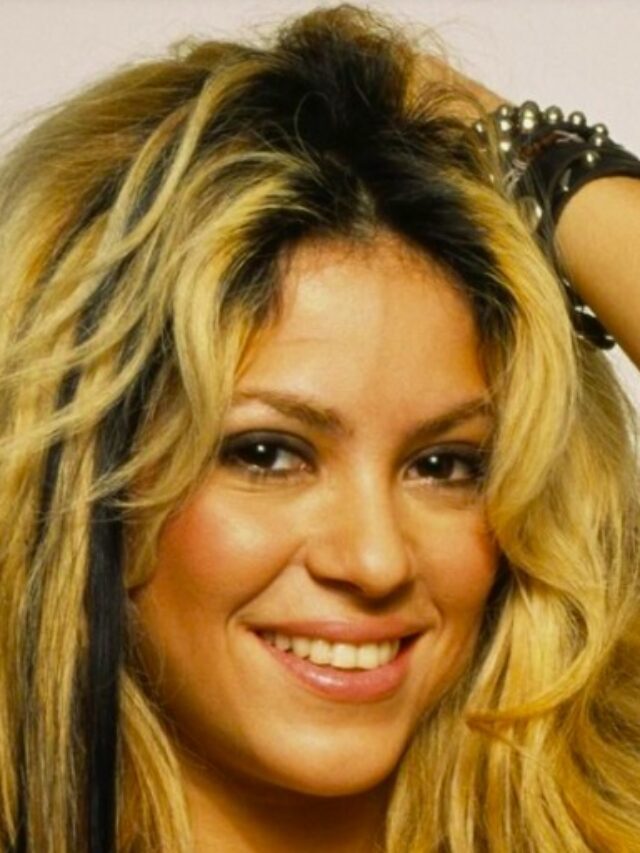 Shakira Angry on Gerard Pique for Kissing Girlfriend Clara Chia Marti